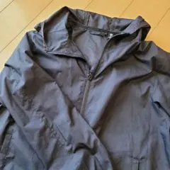 紺 UNIQLO ナイロンパーカー 140cm