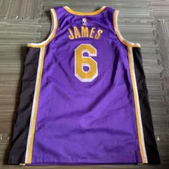 【ビンテージ/希少】LAKERS レブロンジェ－ムス スウィングマンジャ－ジ ビンテージ/希少】LAKERS レブロンジェ－ムス スウィングマンジャ－ジ