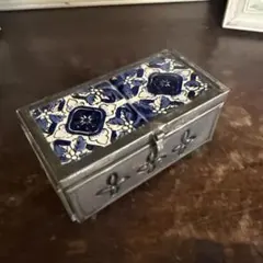 Item thumbnail for item 98af6577-4e90-4f1e-a952-2e79ee516505