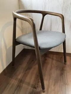マルタ ダイニングチェア 肘付 チャコールグレー - メルカリ
