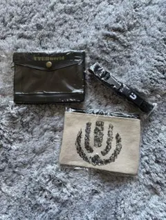UVERworld キーホルダー ポーチ - メルカリ