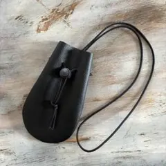 ミニ巾着 ネックレスバッグ 本革 ブラック イタリアンレザー シュリンクレザー