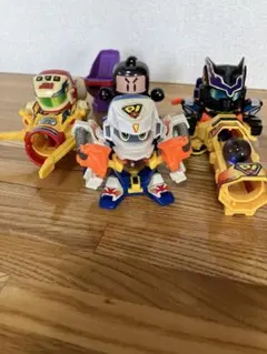 ビーダマン　4体