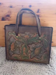 ✨本革 花柄カービング レザーハンドバッグ アンティーク調 vintageのサムネイル