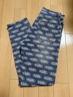 X-girl 総柄ロゴ デニムパンツのサムネイル