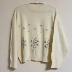 未着用品　アース　花柄刺繍　アイボリー　長袖ニット
