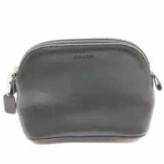 コーチ ポーチ　小物入れ　ブラック　レザー　チャーム付き　レディース　コンパクト