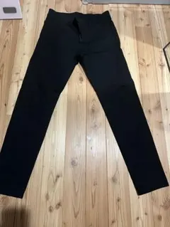 DESIGNWORKS ハイパーストレッチ スリム チノパンツ　黒のサムネイル
