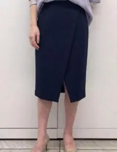 【LOUNGEDRESS】ダークネイビー クロスタイトスカート 膝下丈のサムネイル