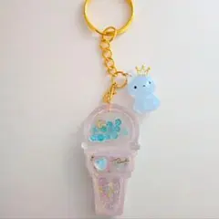 アイスうさぎ　水色　王冠　ブルー　レジンキーホルダー　アイスクリーム