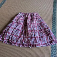 赤と白の花柄フリルスカート 150cm