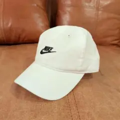 NIKE キャップ ホワイト 刺繍ロゴ