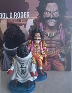ワンピース ワーコレ　海賊王 ゴール・D・ロジャー ＆ 海兵セット