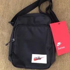 ✴︎ユッケ様専用✴︎NIKE ナイキ ショルダーバッグ　新品