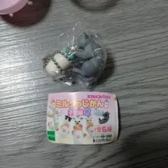 ねこ ミルクのじかん 子猫編 グレー キーホルダー　ガチャガチャのサムネイル