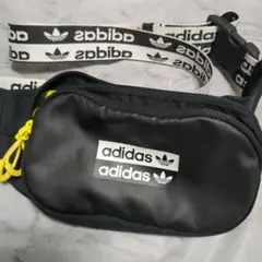 adidas　アディダス　ウエストポーチ　ボディバッグ