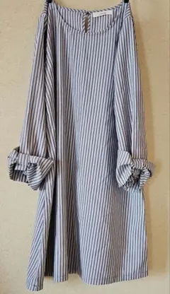 アズノウアズ　ストライプ柄　ワンピース