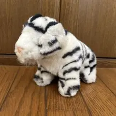 レトロ　ホワイトタイガー　動物　かわいい　ぬいぐるみ