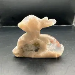 ②『天然石』桜瑪瑙のウサギの形の置物 ⭐︎運気、魔除け、チャンス、恋愛運