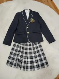 レピピアルマリオ　卒服