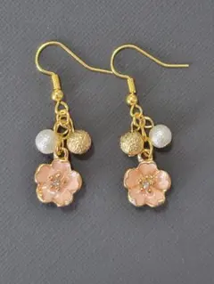桜の花デザインピアス　イヤリング変更可能