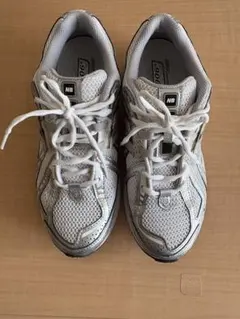 New Balance 1906 ホワイトスニーカー