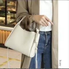 本革レディース　アイボリー　スクエア トートバッグ 2WAY