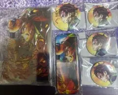 鬼滅の刃　竈門炭治郎　WEBくじ　アクリルスタンド　箔押し缶バッジ　無限城編