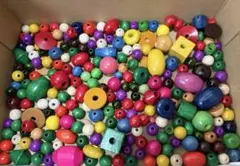 木製ビーズ ウッドビーズ 手芸 カラフル 派手 可愛い まとめ売り ハンドメイド