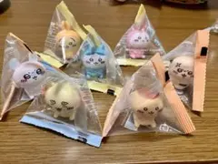 ちいかわ　インテリアミニフィギュア　パジャマ　モモンガ　ラッコ　シーサー