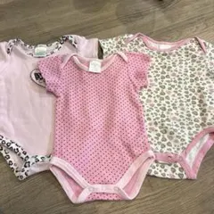 baby半袖ロンパースbabygear２枚cutiepie１枚
