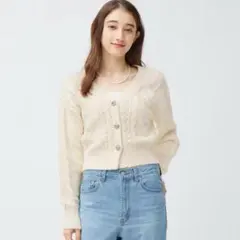 GUビジューボタン付きケーブル編み白カーディガンアイボリーZARAユニクロGRL