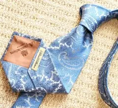 美品✨アクアスキュータム ペイズリー柄 ネクタイ水色 シルク 美品