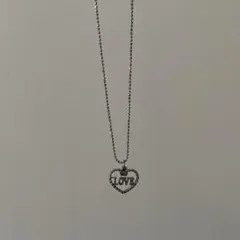 ハート型 LOVE ネックレス