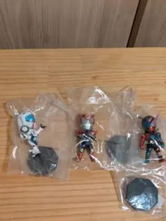 【新品、未開封】　一番くじ　仮面ライダー　デフォルメクス　３点