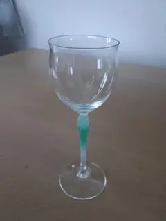 HOYAクリスタルガラス製ワイングラス ティールアクセント