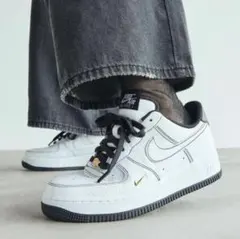 新品未使用品 23cm ナイキ NIKE エアフォース 1 '07ミニジュエル
