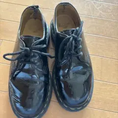Dr. Martens エナメル ローファー ブラックのサムネイル