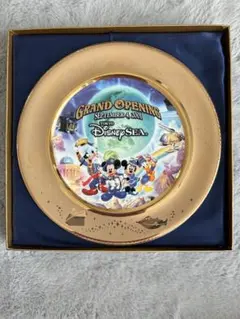 ディズニーシー　グランドオープン記念　皿/盾　(おまけ/ガイドブック) 2025年最新】ディズニーシー グランドオープン プレートの人気