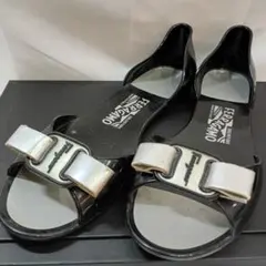 sh4209 Salvatore Ferragamo ラバーサンダル ブラックのサムネイル