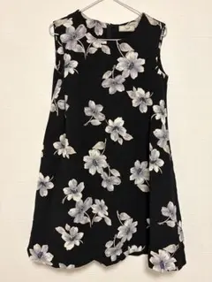 Noela 花柄 ノースリーブワンピース