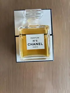 【年末最終価格です！】CHANEL N°5 パルファム ボックス付き