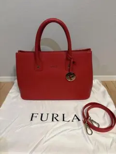 FURLA ハンドバッグ 赤 ショルダーストラップ付き