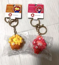 ミャクミャクなりきりサンリオキーホルダー　推しカラー　ポムポムプリン　マイメロ