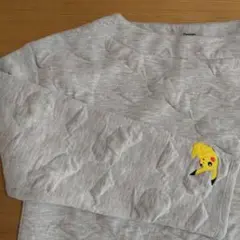 ✛ピカチュウ刺繍 グレー トレーナー