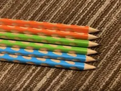小学生　かきかた鉛筆　三角握り鉛筆　2B スタビロ　3色6本セット　新色のサムネイル