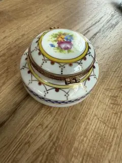 Item thumbnail for item df2168e2-60ae-467a-a619-bcdd129bf5f7