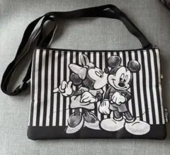 ディズニー　ミッキーマウス　ミニーマウス　ショルダーバッグ　サコッシュ