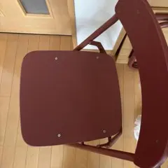 折りたたみ椅子 えんじ色
