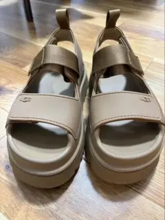 UGG サンダル23〜24 ブラウン 厚底のサムネイル